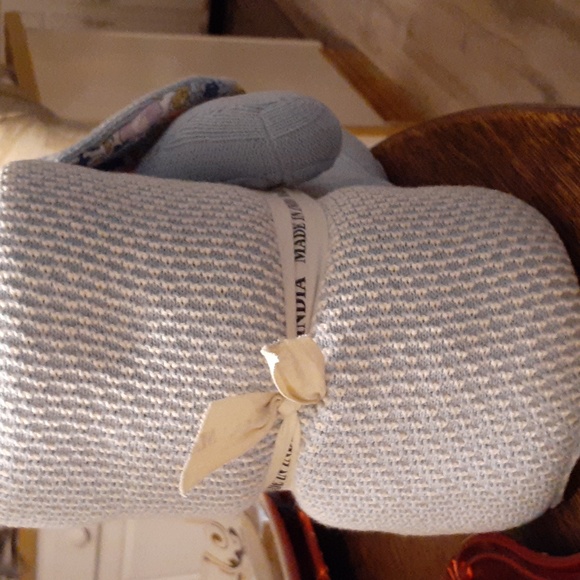 BUDDY BUNNY N BLANKLET SET NEW - Picture 3 of 8